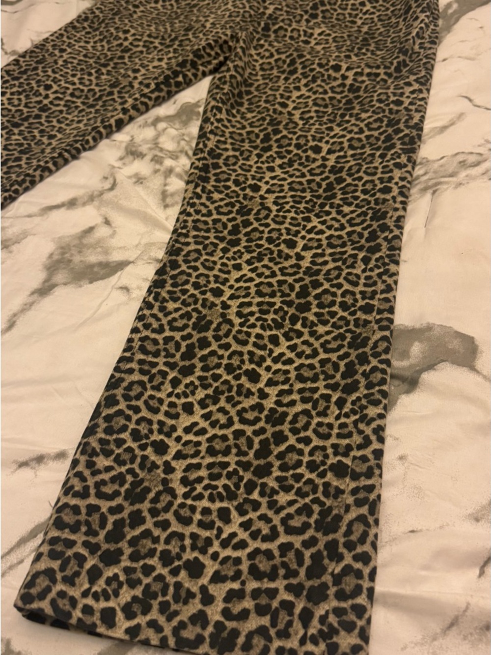 Zara Leopard-Pattern Jeans in Tan and Black - Picture 5 of 7